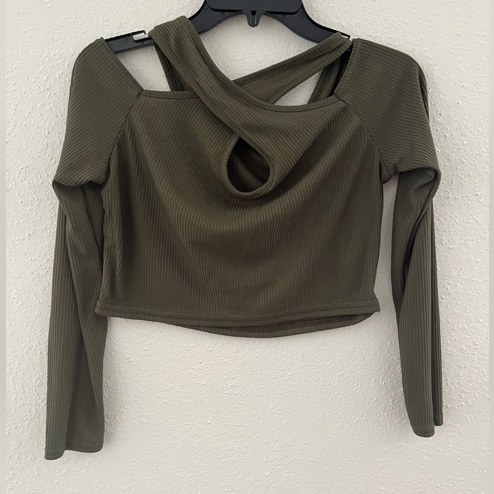Nasty Gal cold shoulder olive green crop top. Size 10